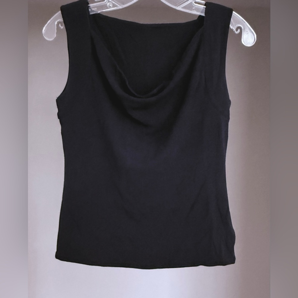 Classiques Entier Elegant Black Sleeveless Top